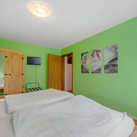 公寓 Stoerzel - A Hundheim